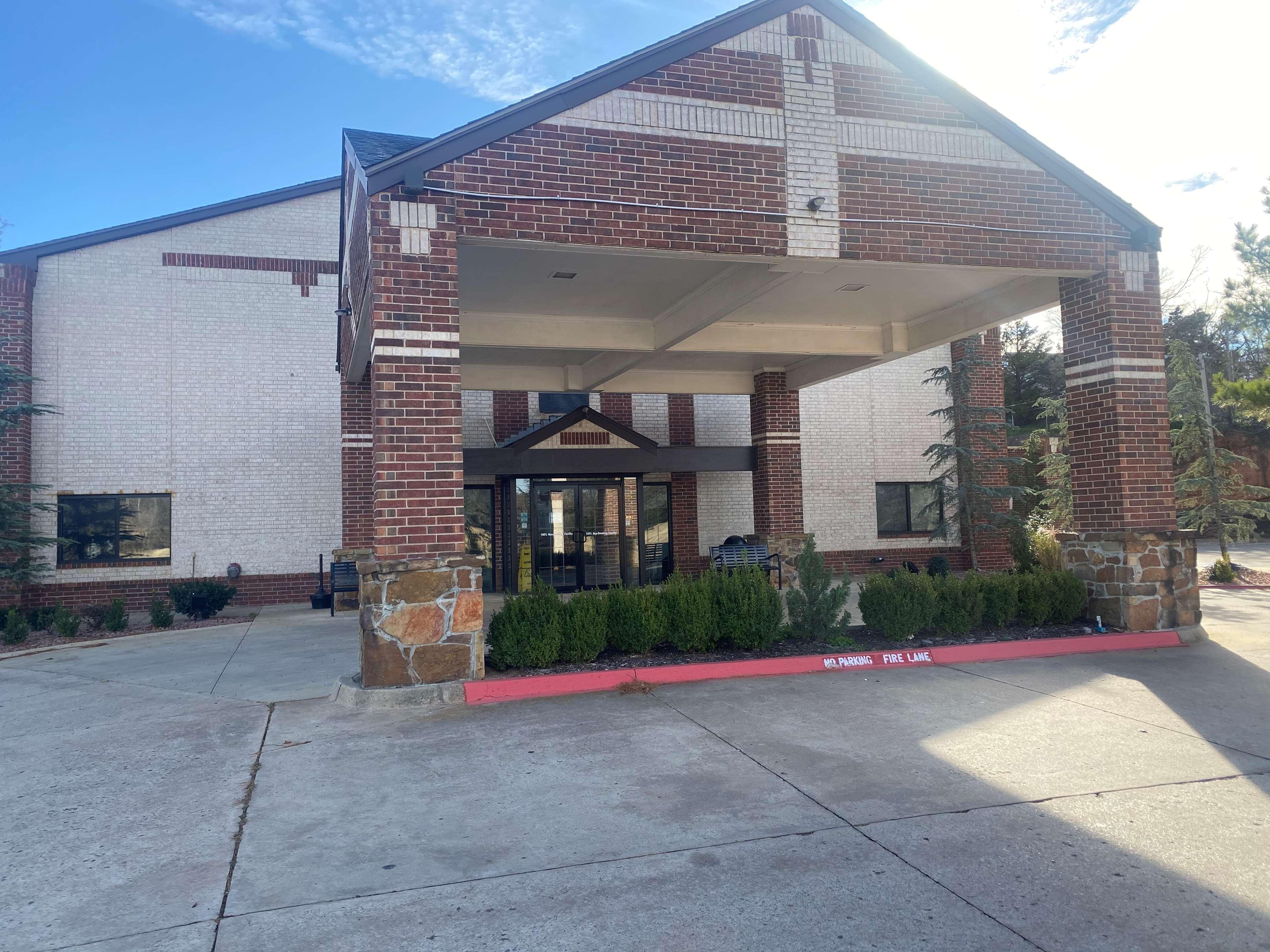 埃德蒙贝斯特韦斯特必住Plus酒店 爱德蒙得 外观 照片
